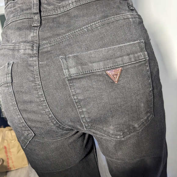 Black Guess skinny overalls - Picture 4 of 6